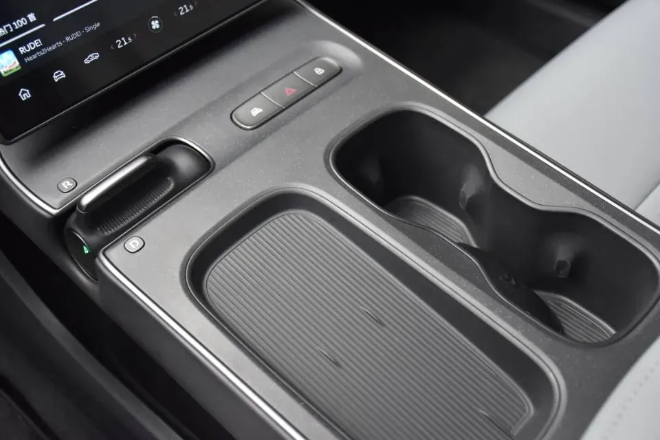 2022 JunTian HeiWuShi Youth 2.0T 203HP L4 6AT,autocango,china used car exporter,china ev exporter,chinese used car exporter,chinese used ev exporter