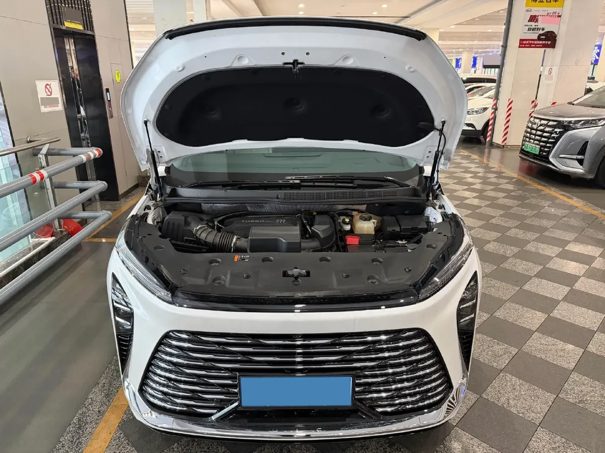 2025 Buick GL8 2.0T 237HP L4 9AT,autocango,china used car exporter,china ev exporter,chinese used car exporter,chinese used ev exporter