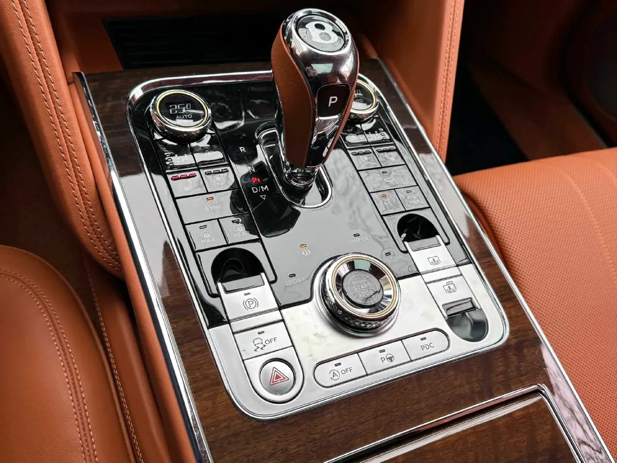 2022 Bentley Flying Spur 4.0T 550HP V8 8DCT,autocango,china used car exporter,china ev exporter,chinese used car exporter,chinese used ev exporter