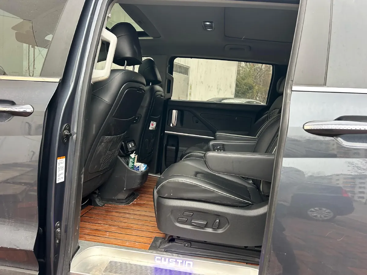 2021 Hyundai Custo 2.0T 236HP L4 8AT,autocango,china used car exporter,china ev exporter,chinese used car exporter,chinese used ev exporter