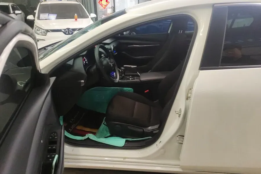 2022 Mazda 3 Axela 2.0L 158HP L4 6AT,autocango,china used car exporter,china ev exporter,chinese used car exporter,chinese used ev exporter