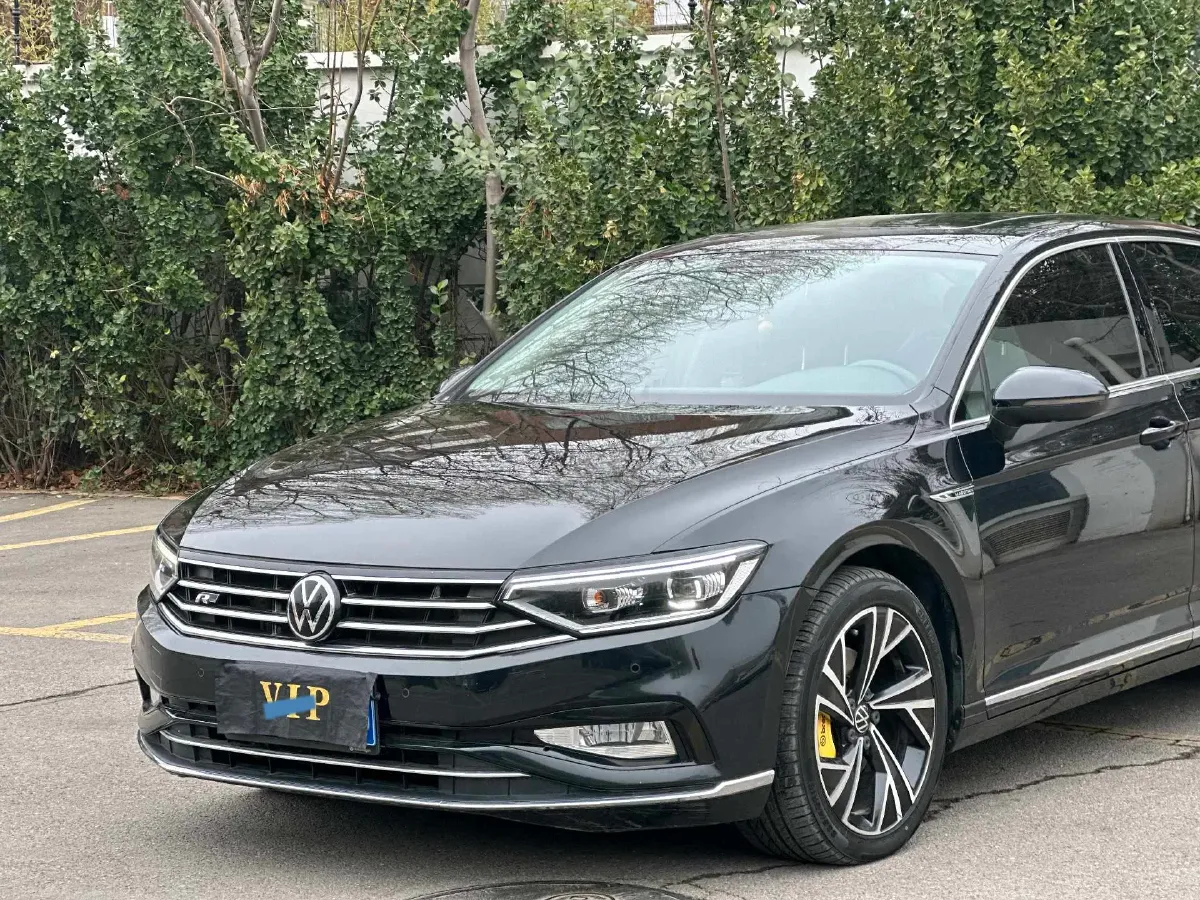 2020 Volkswagen Magotan 2.0T 186HP L4 7DCT,autocango,china used car exporter,china ev exporter,chinese used car exporter,chinese used ev exporter
