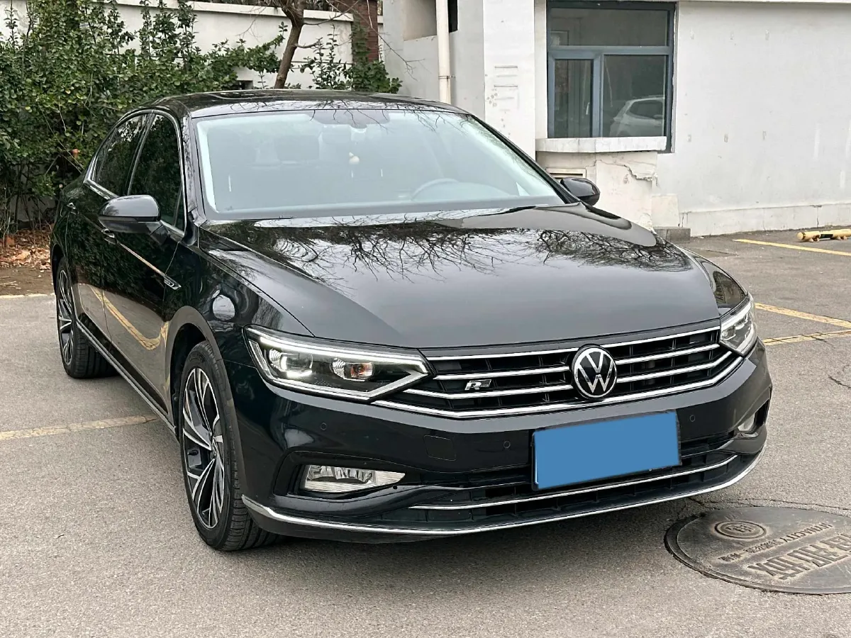2020 Volkswagen Magotan 2.0T 186HP L4 7DCT,autocango,china used car exporter,china ev exporter,chinese used car exporter,chinese used ev exporter