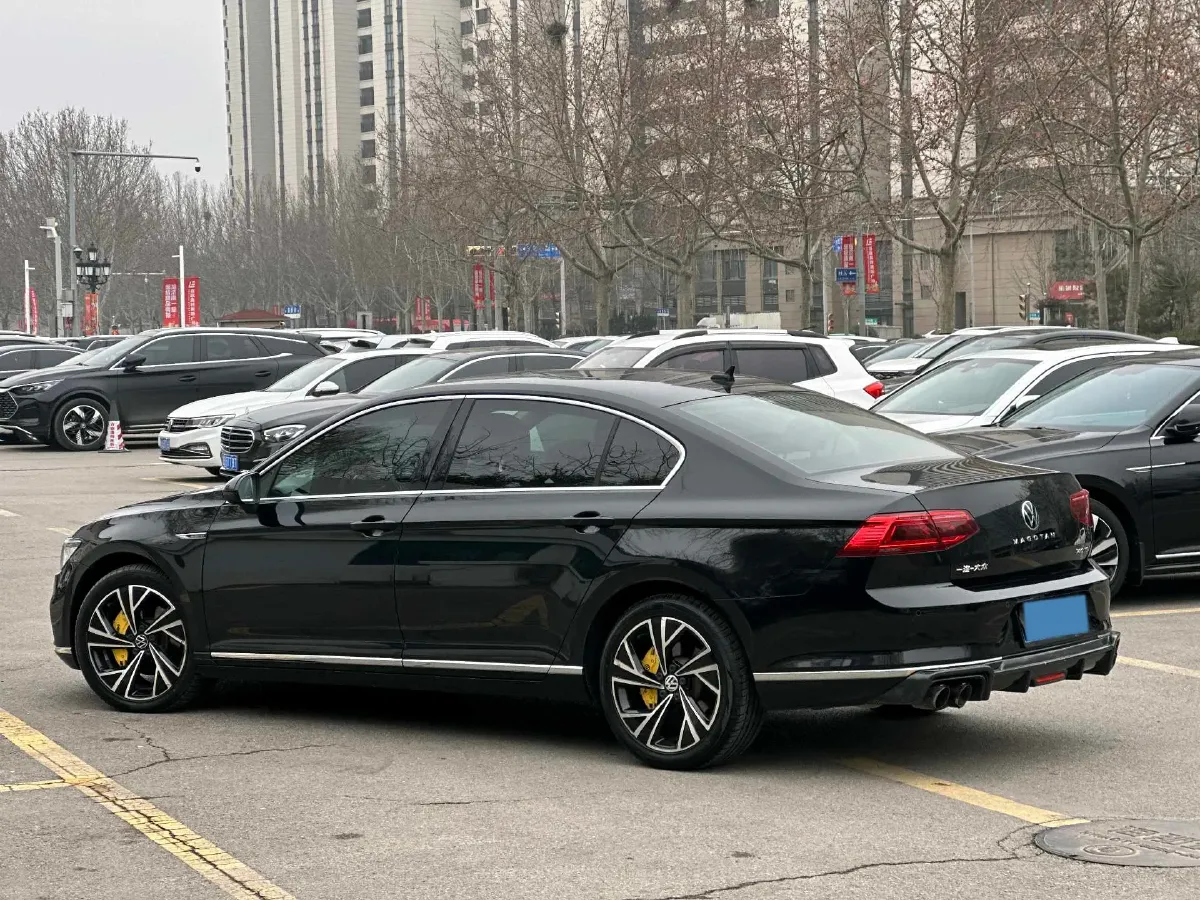 2020 Volkswagen Magotan 2.0T 186HP L4 7DCT,autocango,china used car exporter,china ev exporter,chinese used car exporter,chinese used ev exporter