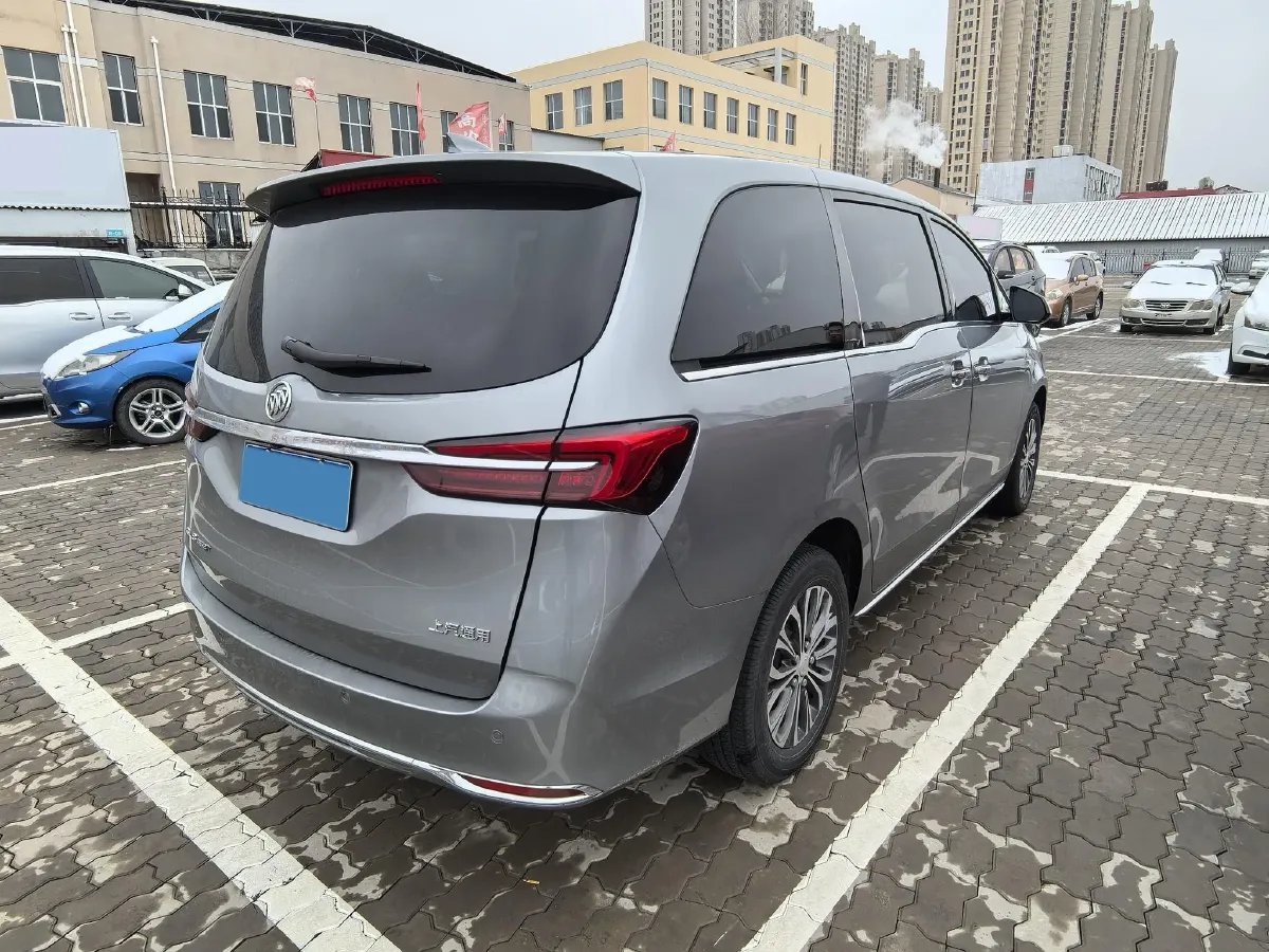 2022 Buick GL8 2.0T 237HP L4 9AT,autocango,china used car exporter,china ev exporter,chinese used car exporter,chinese used ev exporter