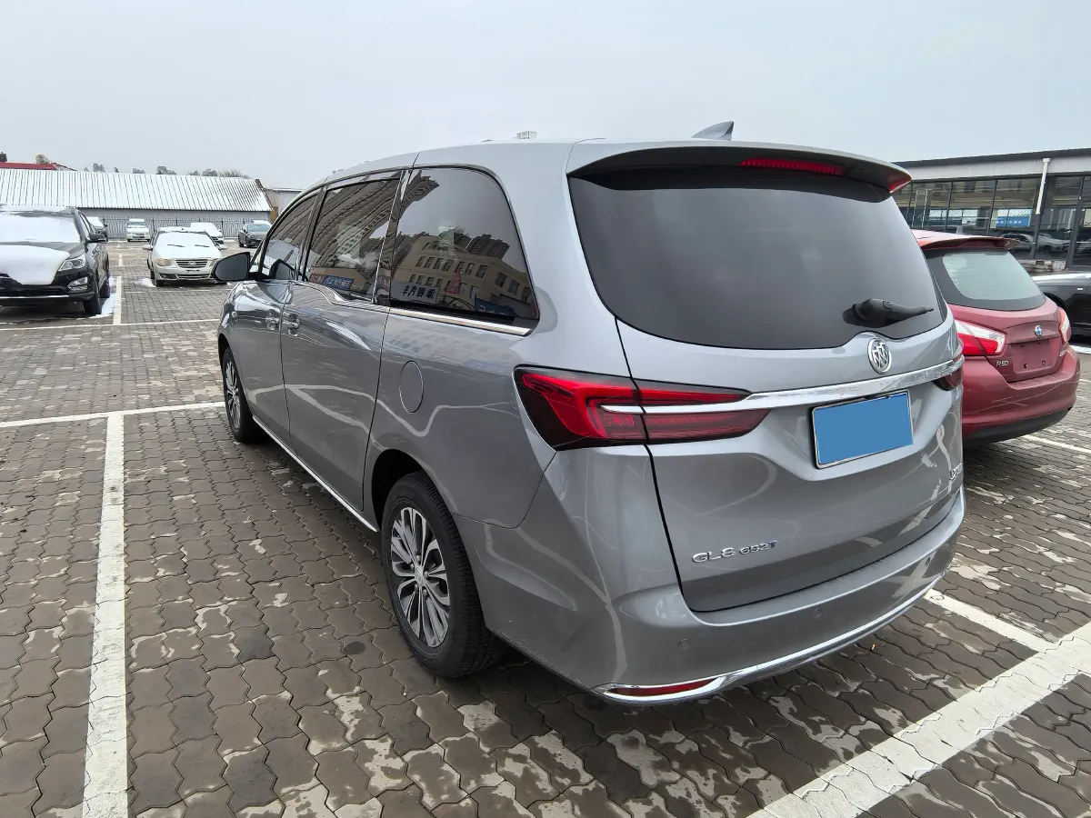 2022 Buick GL8 2.0T 237HP L4 9AT,autocango,china used car exporter,china ev exporter,chinese used car exporter,chinese used ev exporter