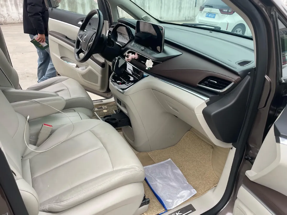 2021 Buick GL8 2.0T 237HP L4 9AT,autocango,china used car exporter,china ev exporter,chinese used car exporter,chinese used ev exporter