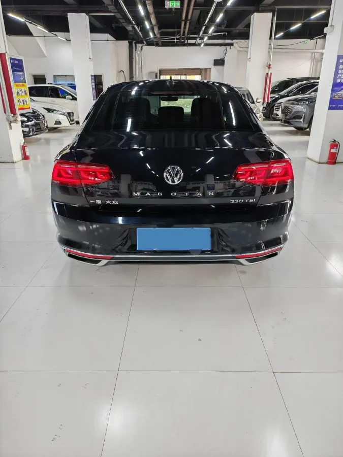 2020 Volkswagen Magotan 2.0T 186HP L4 7DCT,autocango,china used car exporter,china ev exporter,chinese used car exporter,chinese used ev exporter