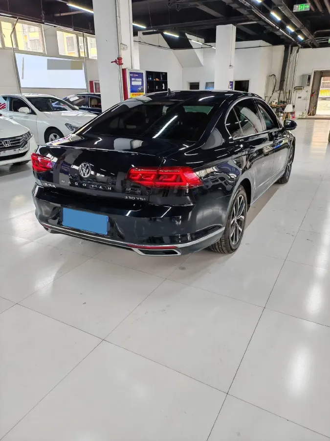 2020 Volkswagen Magotan 2.0T 186HP L4 7DCT,autocango,china used car exporter,china ev exporter,chinese used car exporter,chinese used ev exporter