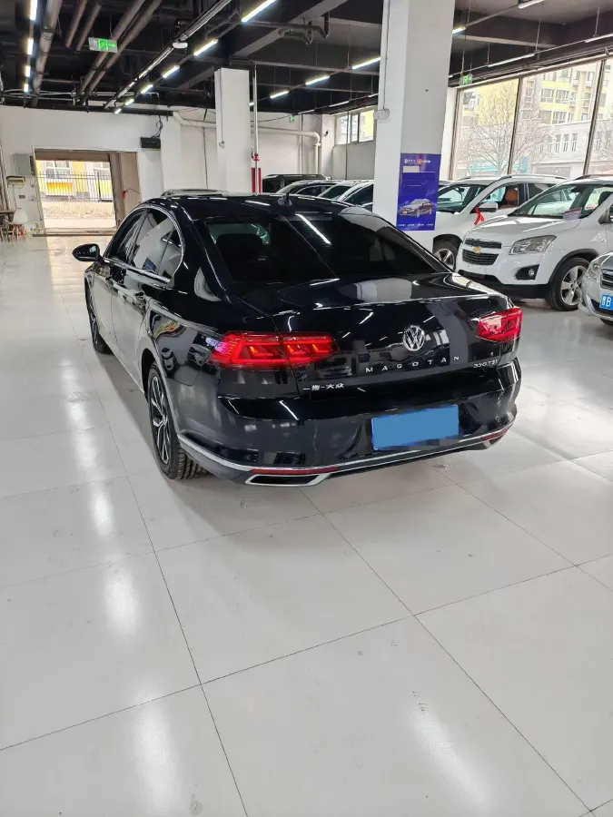 2020 Volkswagen Magotan 2.0T 186HP L4 7DCT,autocango,china used car exporter,china ev exporter,chinese used car exporter,chinese used ev exporter