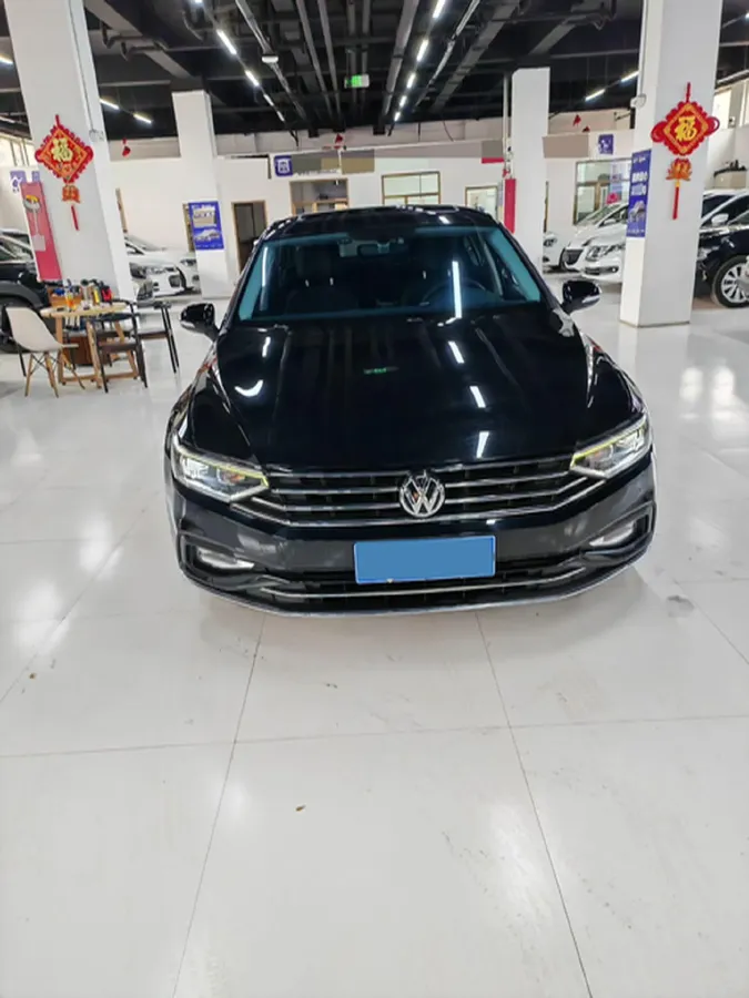 2020 Volkswagen Magotan 2.0T 186HP L4 7DCT,autocango,china used car exporter,china ev exporter,chinese used car exporter,chinese used ev exporter