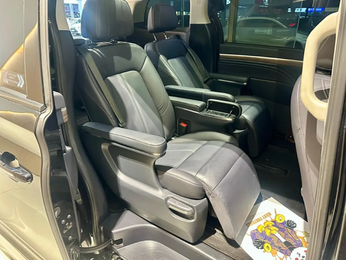 2021 GAC Trumpchi M8 2.0T 252HP L4 8AT,autocango,china used car exporter,china ev exporter,chinese used car exporter,chinese used ev exporter