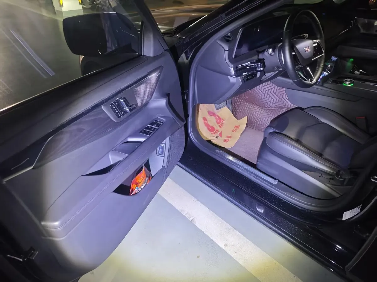 2023 Cadillac CT6 2.0T 237HP L4 10AT,autocango,china used car exporter,china ev exporter,chinese used car exporter,chinese used ev exporter