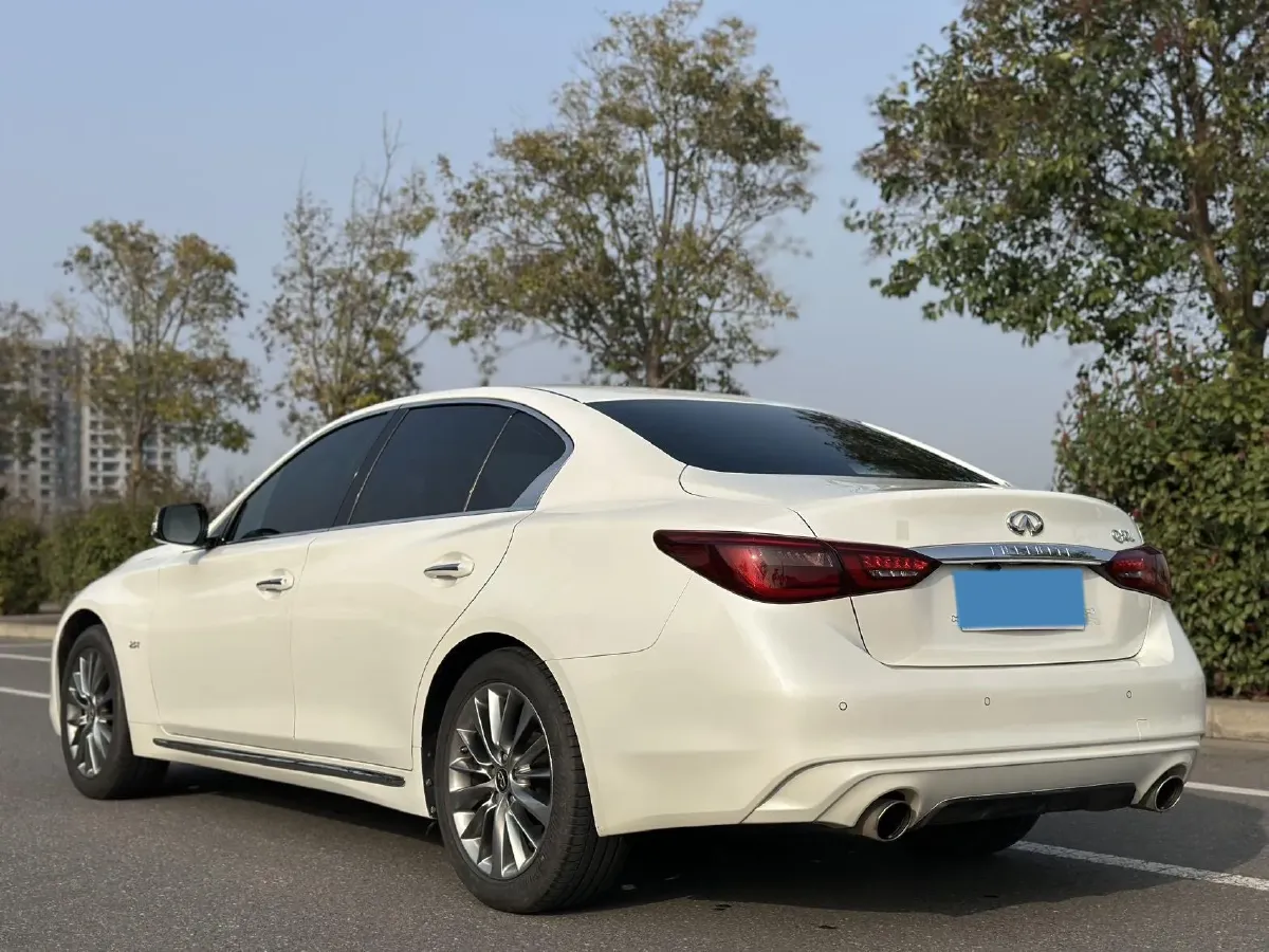 2018 Jeep Grand Commander 2.0T 265HP L4 9AT,autocango,china used car exporter,china ev exporter,chinese used car exporter,chinese used ev exporter