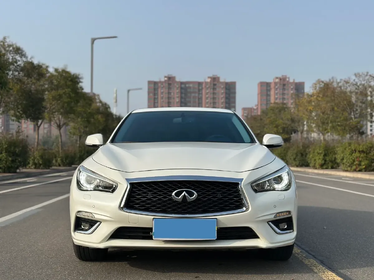 2018 Jeep Grand Commander 2.0T 265HP L4 9AT,autocango,china used car exporter,china ev exporter,chinese used car exporter,chinese used ev exporter