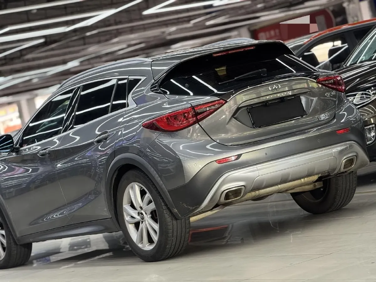 2017 Infiniti QX30 2.0T 211HP L4 7DCT,autocango,china used car exporter,china ev exporter,chinese used car exporter,chinese used ev exporter