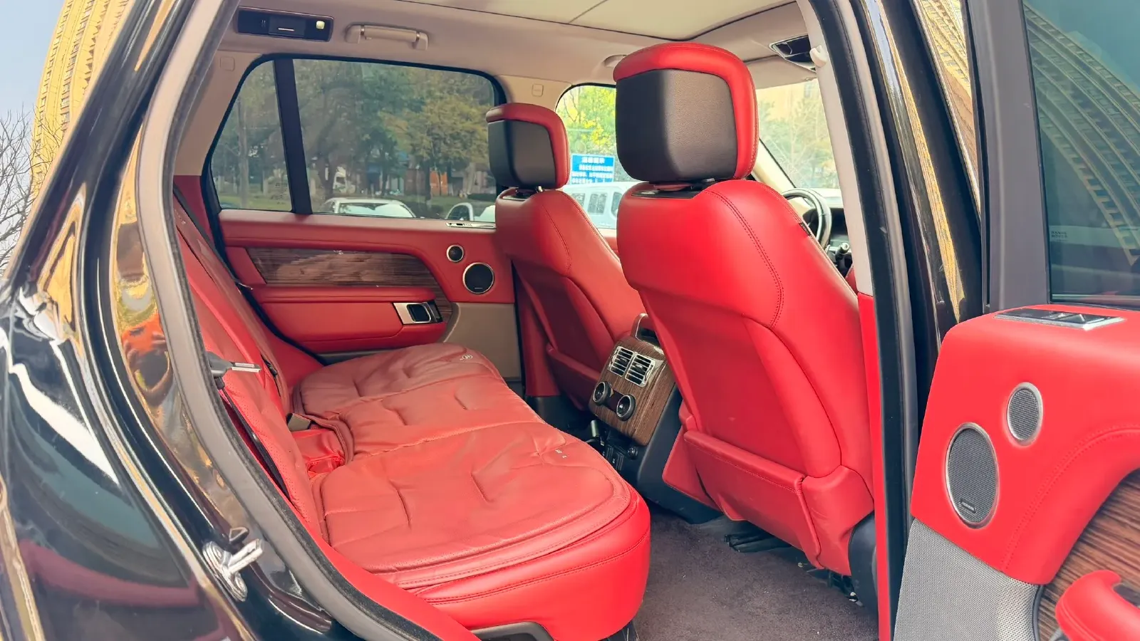 2018 Land Rover Range Rover Evoque 2.0T 241HP L4 9AT,autocango,china used car exporter,china ev exporter,chinese used car exporter,chinese used ev exporter