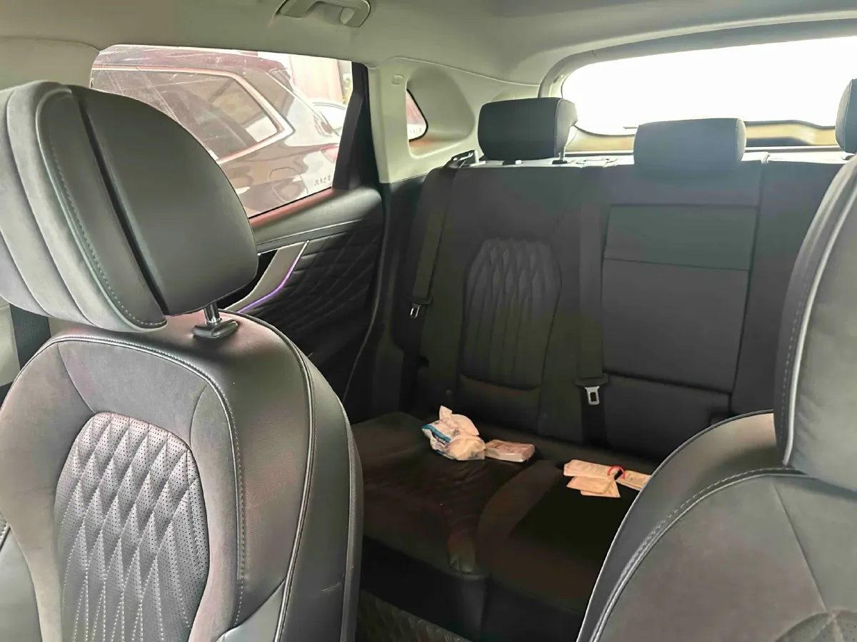 2022 HongQi HS5 2.0T 224HP L4 6AT,autocango,china used car exporter,china ev exporter,chinese used car exporter,chinese used ev exporter