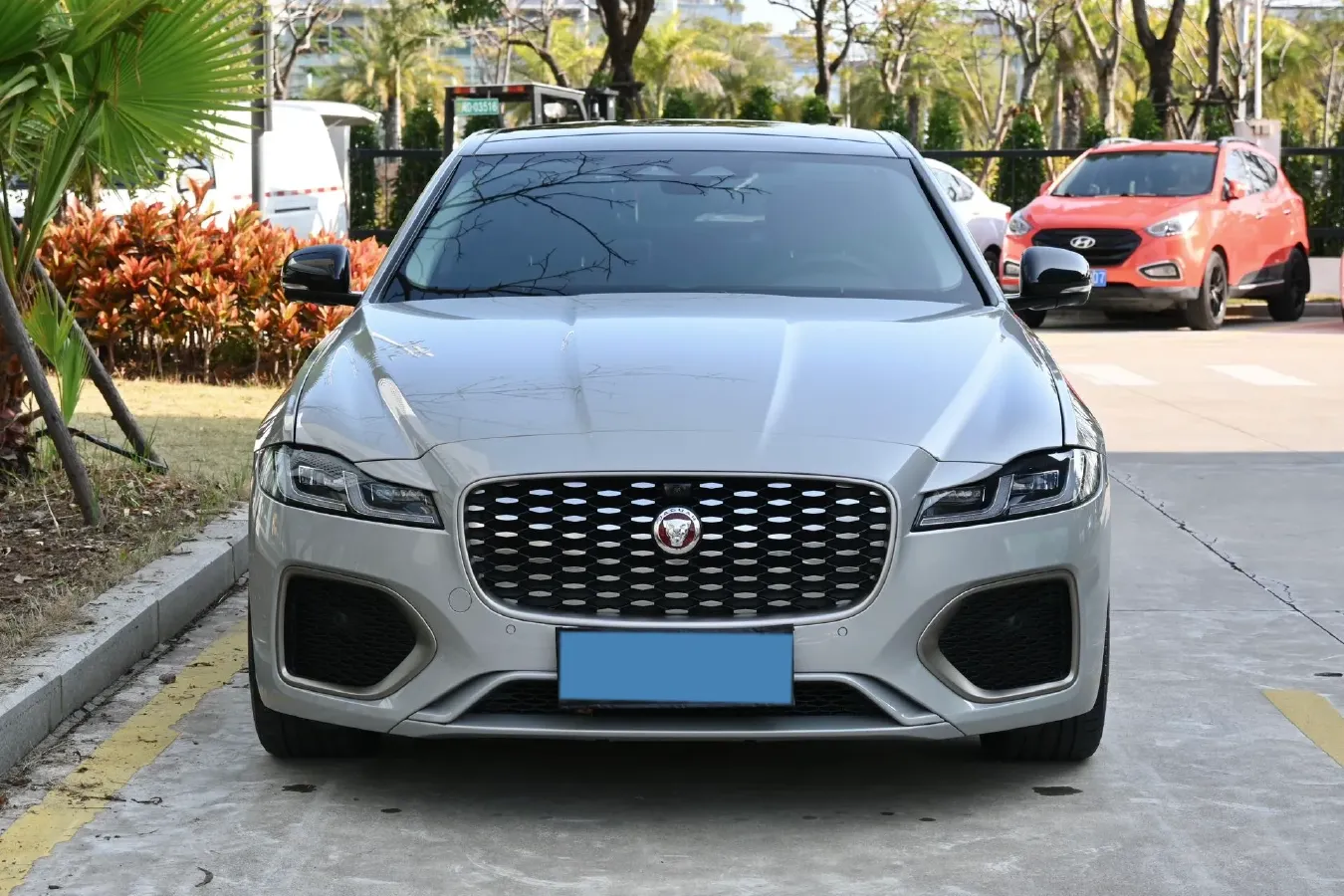 2023 Jaguar XFL 2.0T 250HP L4 8AT,autocango,china used car exporter,china ev exporter,chinese used car exporter,chinese used ev exporter