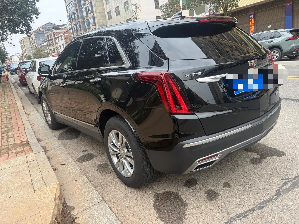 2023 Cadillac XT5 2.0T 237HP L4 9AT,autocango,china used car exporter,china ev exporter,chinese used car exporter,chinese used ev exporter