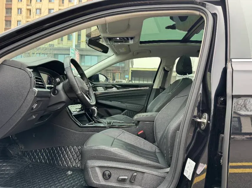 2023 Volkswagen Passat 2.0T 186HP L4 7DCT,autocango,china used car exporter,china ev exporter,chinese used car exporter,chinese used ev exporter