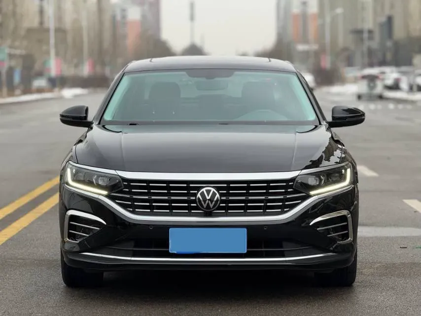 2023 Volkswagen Passat 2.0T 186HP L4 7DCT,autocango,china used car exporter,china ev exporter,chinese used car exporter,chinese used ev exporter