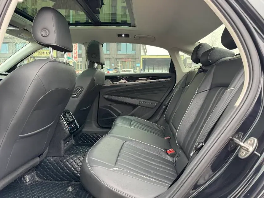 2023 Volkswagen Passat 2.0T 186HP L4 7DCT,autocango,china used car exporter,china ev exporter,chinese used car exporter,chinese used ev exporter