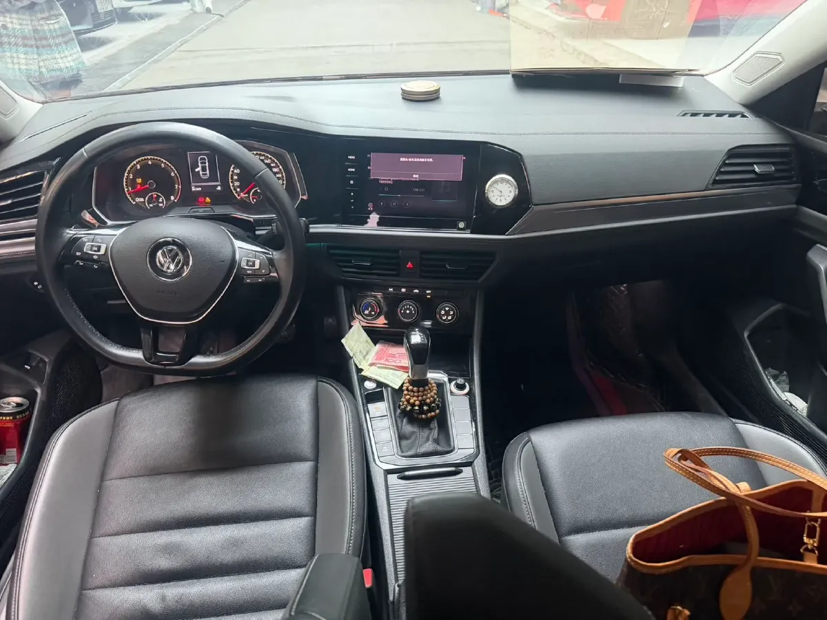 2020 Volkswagen Sagitar 1.2T 116HP L4 7DCT,autocango,china used car exporter,china ev exporter,chinese used car exporter,chinese used ev exporter