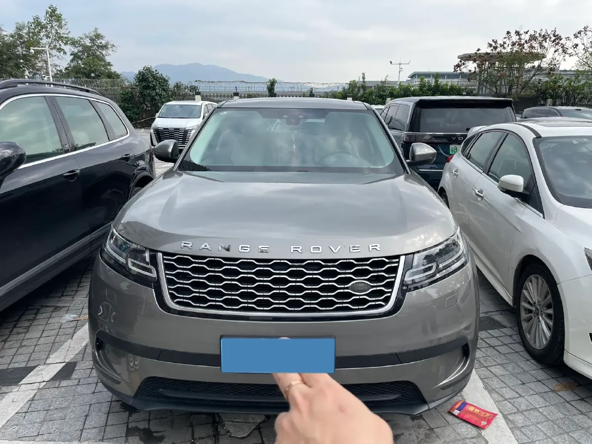 2018 Land Rover Range Rover Velar 2.0T 300HP L4 8AT,autocango,china used car exporter,china ev exporter,chinese used car exporter,chinese used ev exporter