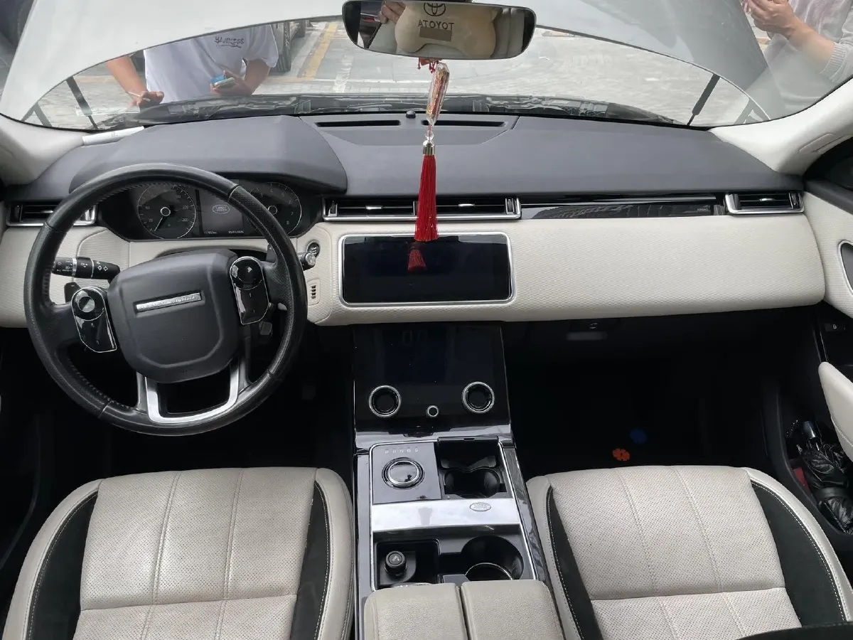 2018 Land Rover Range Rover Velar 2.0T 300HP L4 8AT,autocango,china used car exporter,china ev exporter,chinese used car exporter,chinese used ev exporter
