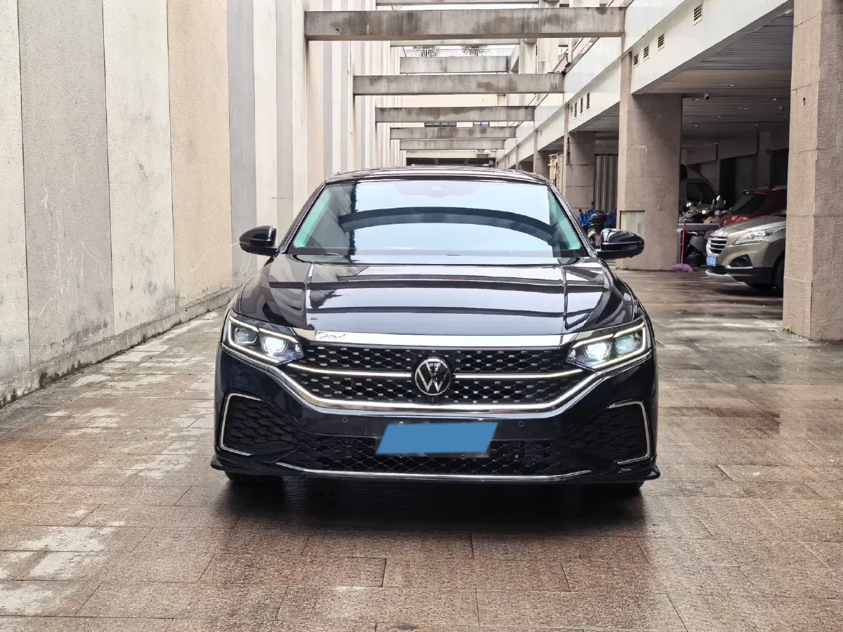 2023 Volkswagen Passat 2.0T 186HP L4 7DCT,autocango,china used car exporter,china ev exporter,chinese used car exporter,chinese used ev exporter