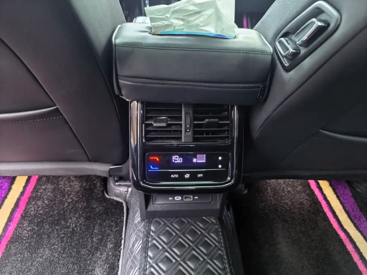 2023 Volkswagen Passat 2.0T 186HP L4 7DCT,autocango,china used car exporter,china ev exporter,chinese used car exporter,chinese used ev exporter