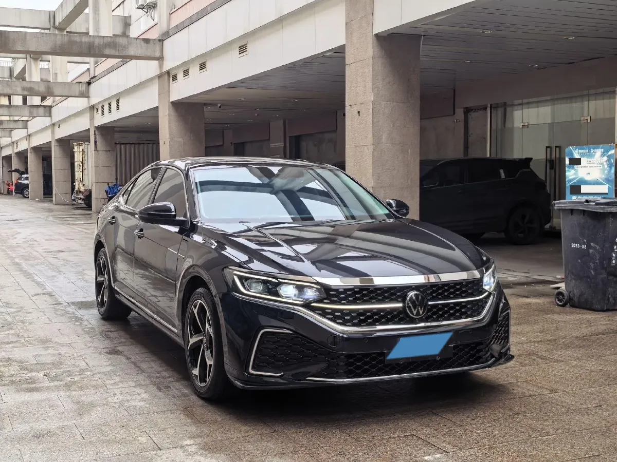 2023 Volkswagen Passat 2.0T 186HP L4 7DCT,autocango,china used car exporter,china ev exporter,chinese used car exporter,chinese used ev exporter