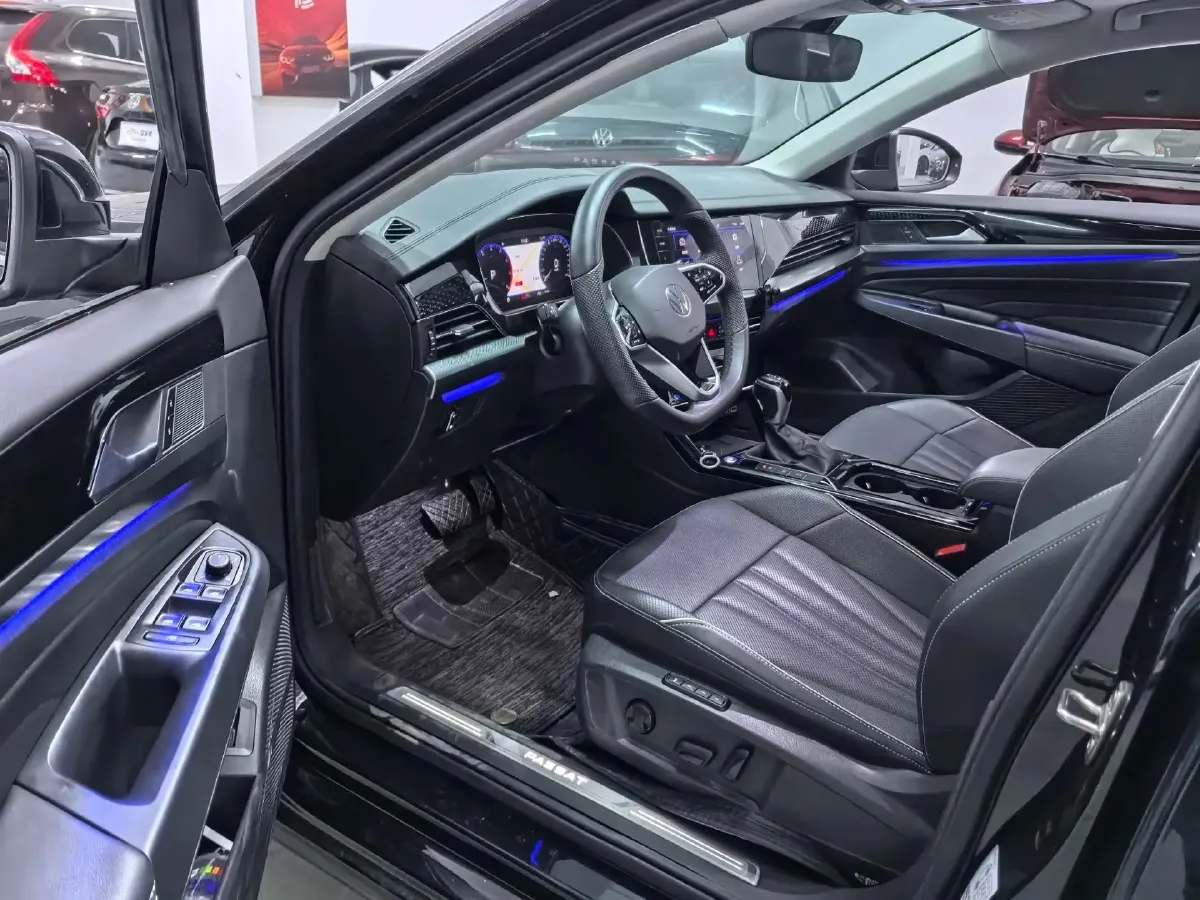2024 Volkswagen Passat 2.0T 220HP L4 7DCT,autocango,china used car exporter,china ev exporter,chinese used car exporter,chinese used ev exporter