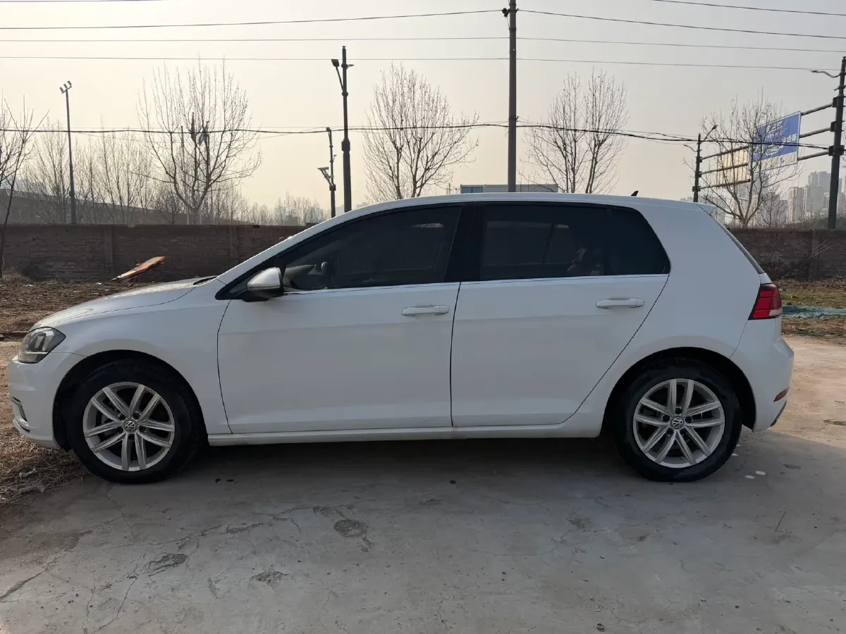 2019 Brilliance Auto V7 1.8T 231HP L4 7DCT,autocango,china used car exporter,china ev exporter,chinese used car exporter,chinese used ev exporter