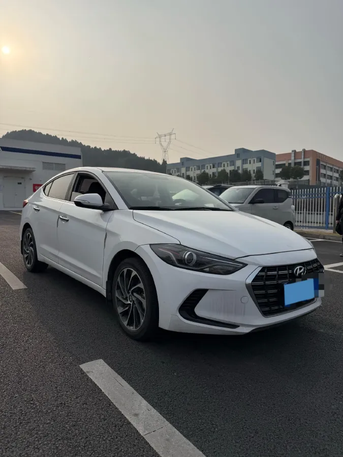 2020 Hyundai Elantra 1.5L 115HP L4 CVT,autocango,china used car exporter,china ev exporter,chinese used car exporter,chinese used ev exporter