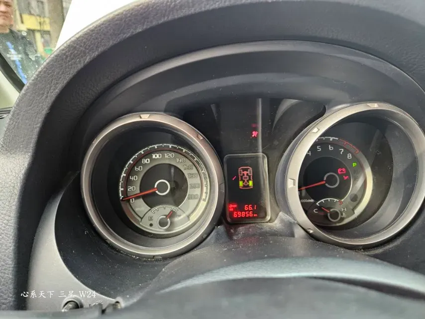 2017 Honda Jade 1.8L 141HP L4 5AT,autocango,china used car exporter,china ev exporter,chinese used car exporter,chinese used ev exporter