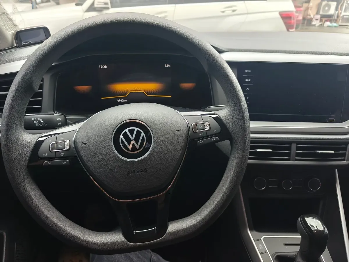 2023 Volkswagen Polo 1.5L 110HP L4 6AT,autocango,china used car exporter,china ev exporter,chinese used car exporter,chinese used ev exporter