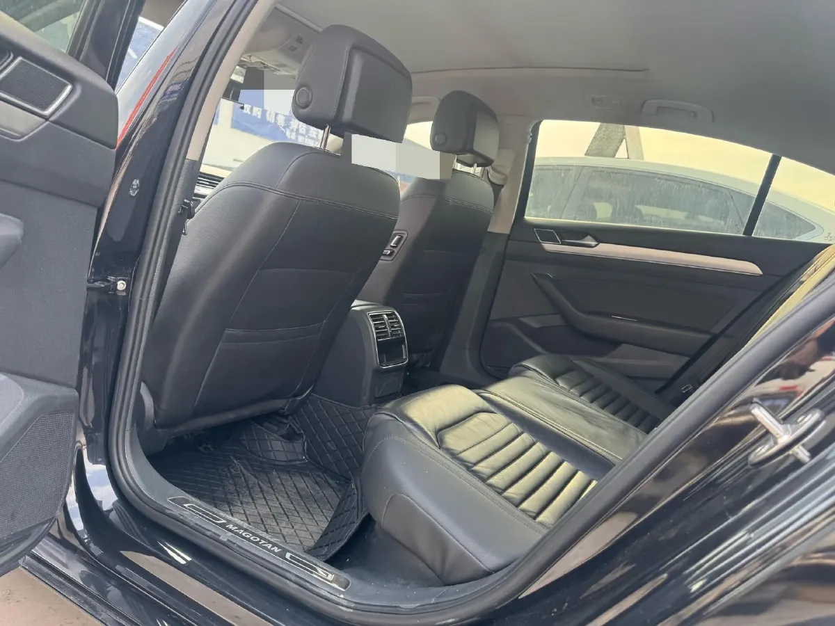 2018 Volkswagen Magotan 1.8T 180HP L4 7DCT,autocango,china used car exporter,china ev exporter,chinese used car exporter,chinese used ev exporter