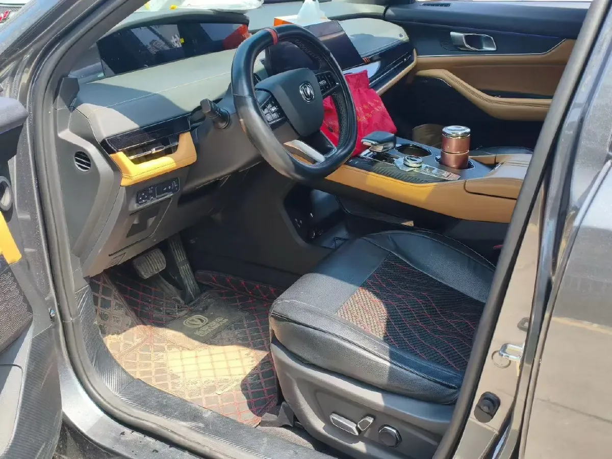 2021 ChangAn UNI-K 2.0T 233HP L4 8AT,autocango,china used car exporter,china ev exporter,chinese used car exporter,chinese used ev exporter