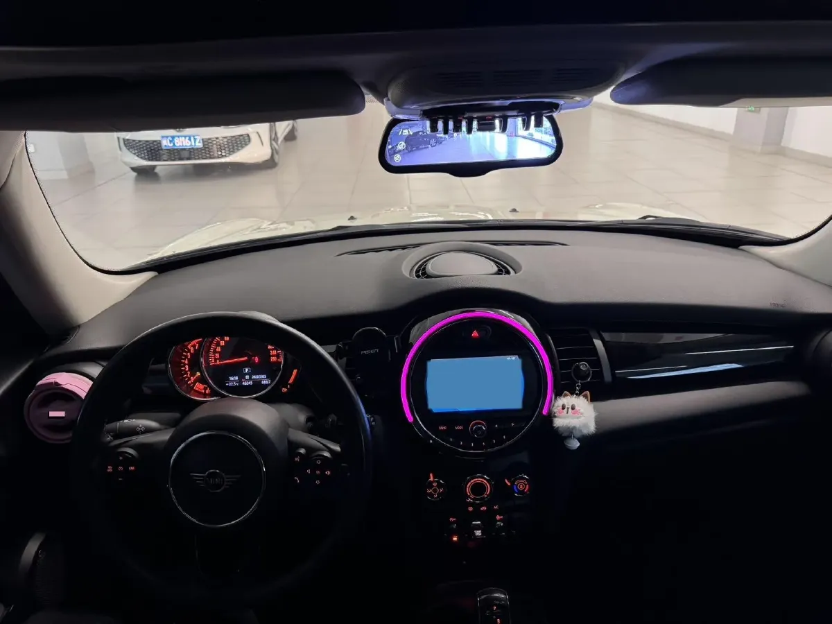 2020 MINI MINI 1.5T 102HP L3 7DCT,autocango,china used car exporter,china ev exporter,chinese used car exporter,chinese used ev exporter