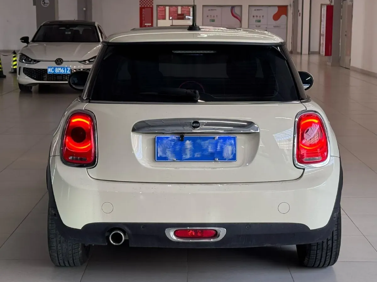 2020 MINI MINI 1.5T 102HP L3 7DCT,autocango,china used car exporter,china ev exporter,chinese used car exporter,chinese used ev exporter