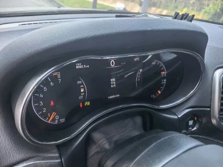 2017 Jeep Grand Cherokee 3.0L 234HP V6 8AT,autocango,china used car exporter,china ev exporter,chinese used car exporter,chinese used ev exporter