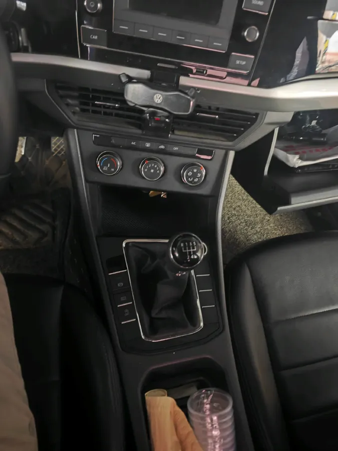 2019 MAXUS XinTu V80 2.5T 136HP L4 6MT,autocango,china used car exporter,china ev exporter,chinese used car exporter,chinese used ev exporter