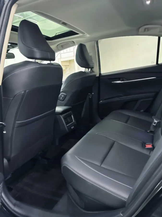 2024 Toyota Camry 2.0L 152HP L4 E-CVT Hybrid,autocango,china used car exporter,china ev exporter,chinese used car exporter,chinese used ev exporter