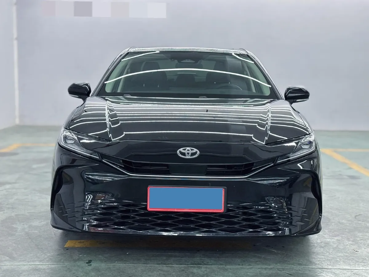 2024 Toyota Camry 2.0L 152HP L4 E-CVT Hybrid,autocango,china used car exporter,china ev exporter,chinese used car exporter,chinese used ev exporter