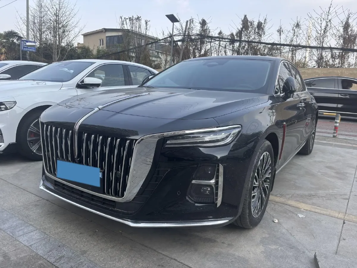 2024 HongQi H5 2.0T 224HP L4 8AT,autocango,china used car exporter,china ev exporter,chinese used car exporter,chinese used ev exporter