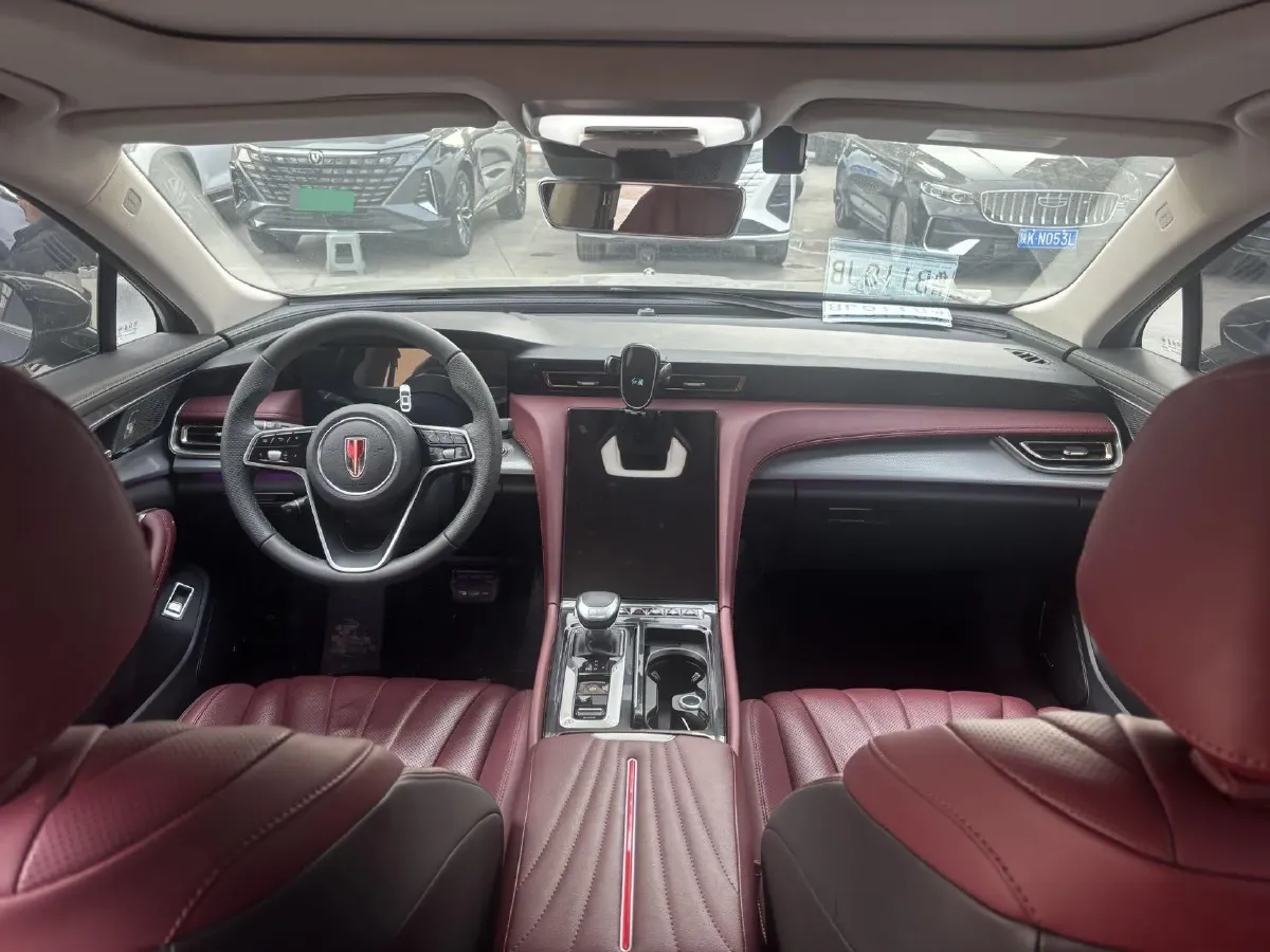 2024 HongQi H5 2.0T 224HP L4 8AT,autocango,china used car exporter,china ev exporter,chinese used car exporter,chinese used ev exporter