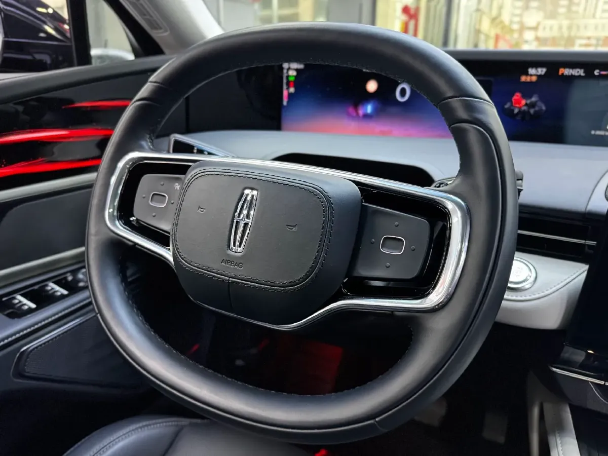 2025 Lincoln Nautilus 2.0T 261HP L4 8AT,autocango,china used car exporter,china ev exporter,chinese used car exporter,chinese used ev exporter