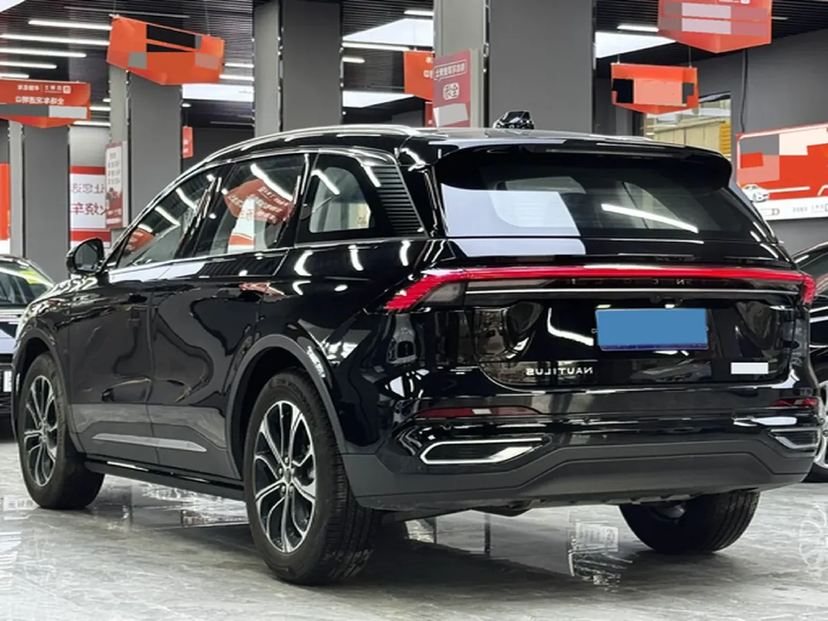 2025 Lincoln Nautilus 2.0T 261HP L4 8AT,autocango,china used car exporter,china ev exporter,chinese used car exporter,chinese used ev exporter